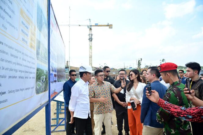 
					Kesan dan Harapan Penggiat Seni Pertama Kali Kunjungi IKN bersama Presiden Jokowi