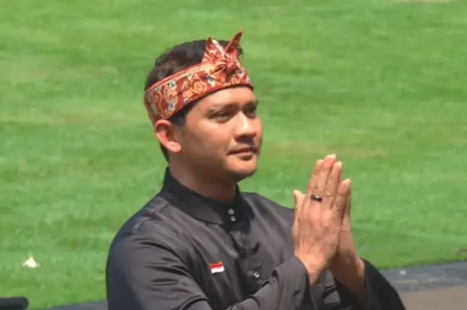 
					Iko Uwais Ikuti Pertunjukan Pencak Silat Spektakuler di Istana Merdeka, Meriahkan HUT ke-80 RI