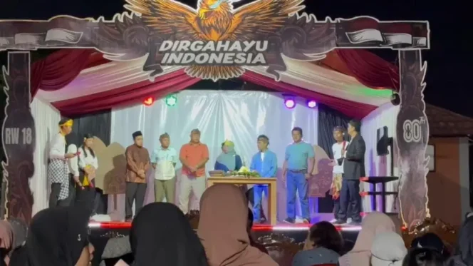 
					Festival Malam Puncak Kemerdekaan RW 18 Sukses Digelar Meriah