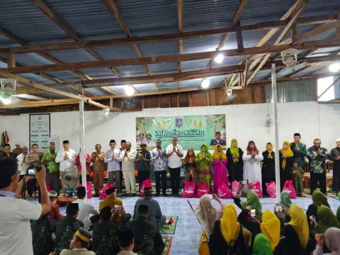 
					Safari Ramadhan Masjid Darul Hidayah Boven Digoel Gubernur Papsel Salurkan Bantuan Rp 100 Juta