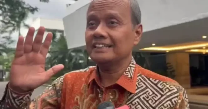 
					Prabowo Panggil Bos Danantara Bahas Ekonomi Usai Hari Buruh