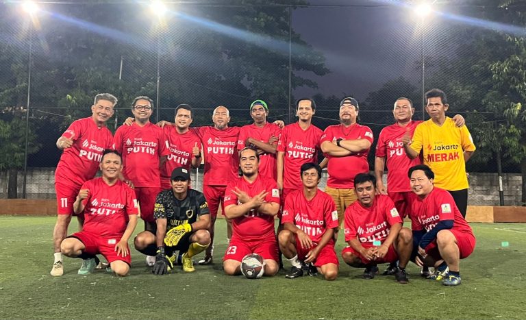 Sampul berita: Warrent FC (Klub Sepak Bola Wartawan Entertainment)