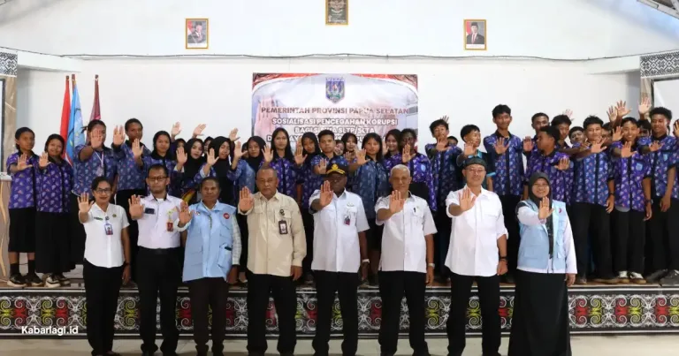 Sampul berita: Sekda Papua Selatan Tanamkan Nilai Antikorupsi di SMA Negeri 1 Kurik