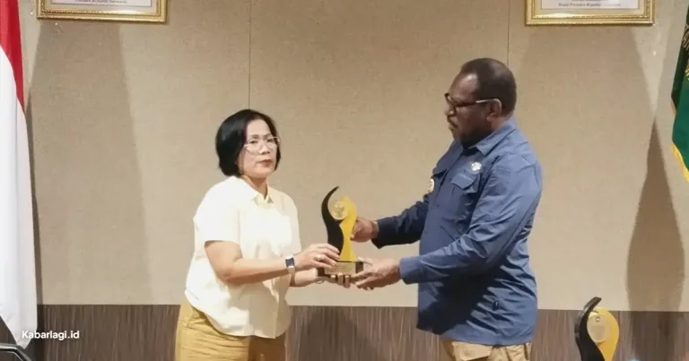 Sampul berita: Capaian Program Hunian dan Pengelolaan Sampah, Merauke Sabet Dua Penghargaan Kemendagri